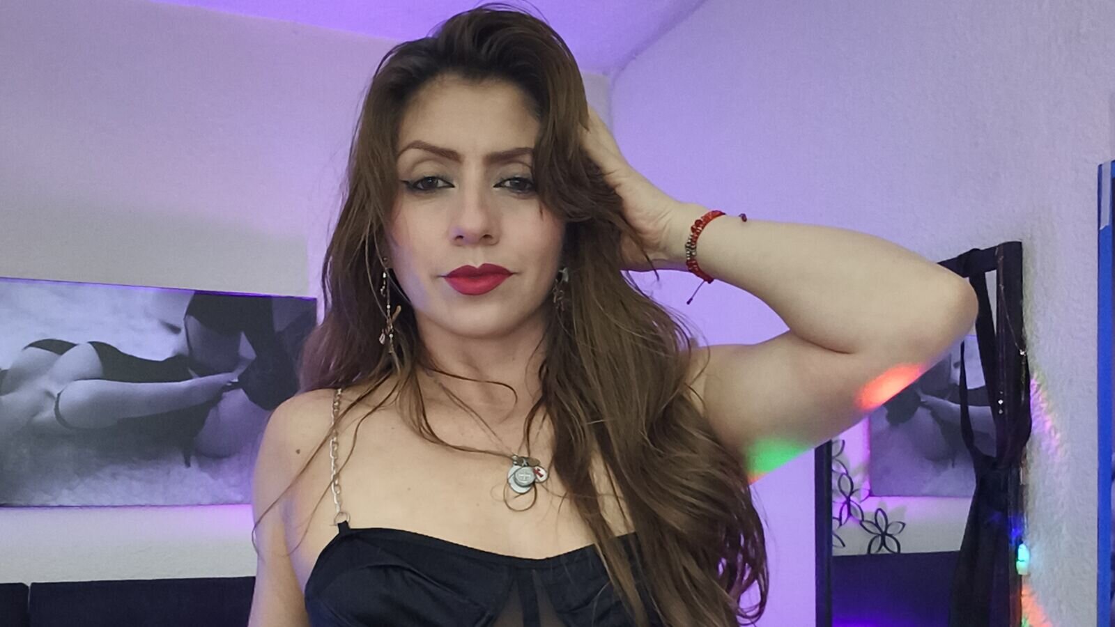 BellaAnthonella
