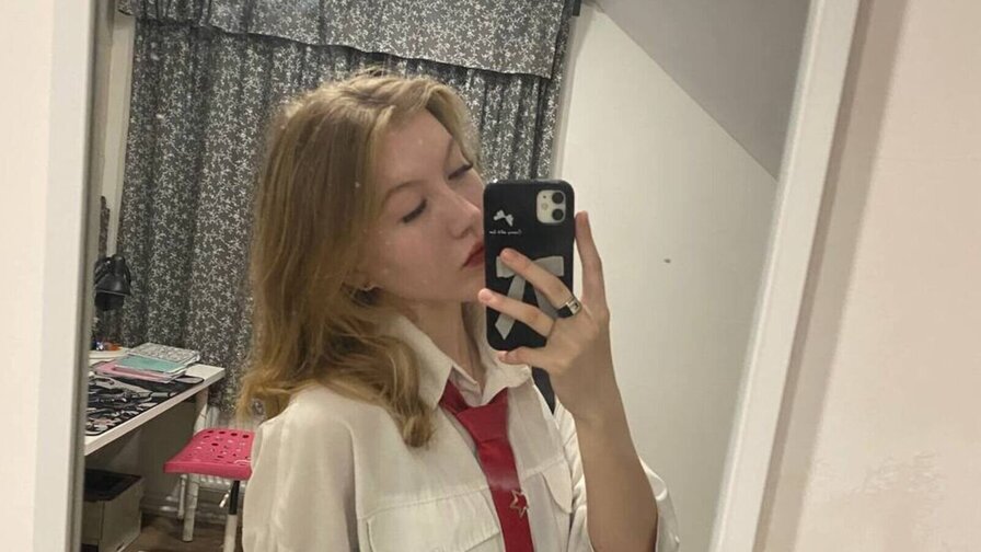 EllieAdamson