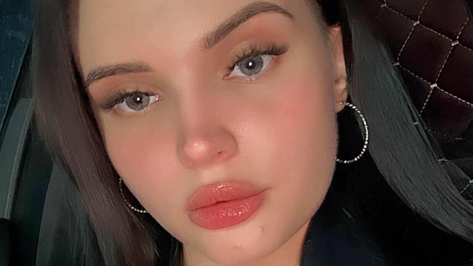 AngelaLily
